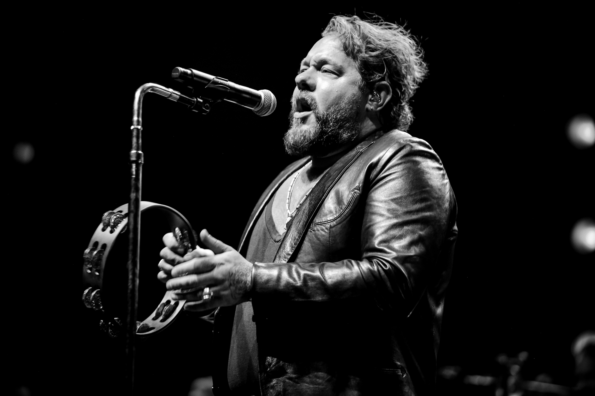Nathaniel Rateliff performs in Asheville NC  with images by Light Shifter Studios.  