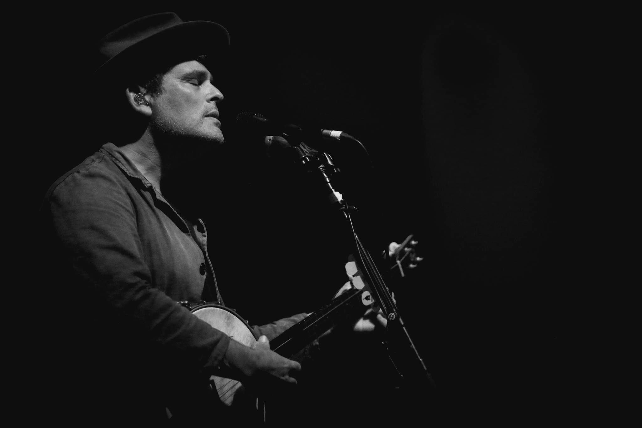 Gregory Alan Isakov Photographs and images from his concert in North Carolina. 