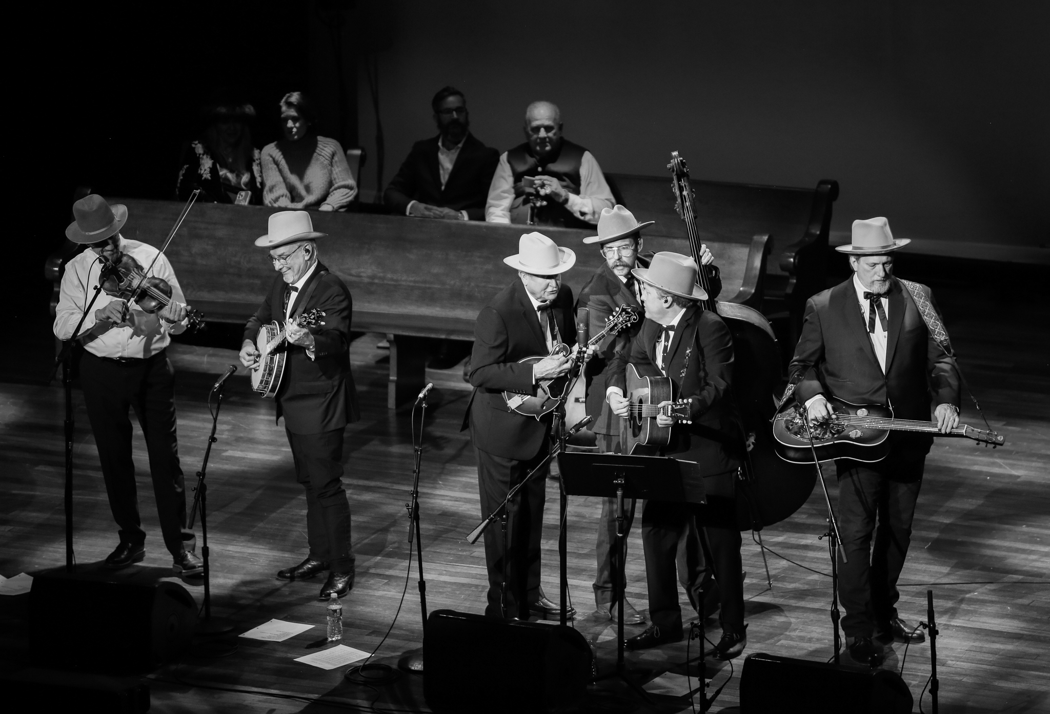Light Shifter studios photographs a great show at the Ryman. 