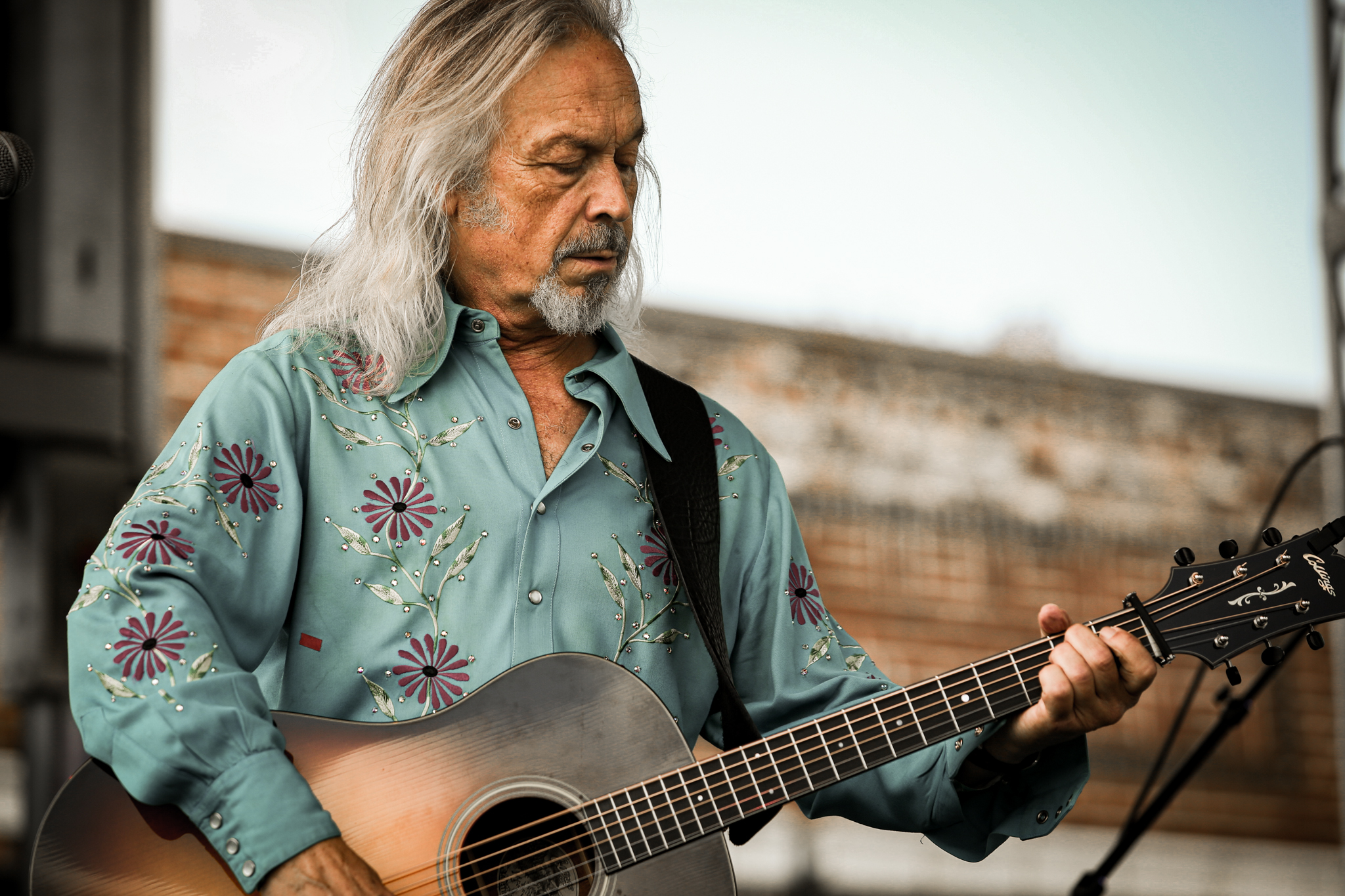 Jim Lauderdale performs in downtown Bristol.