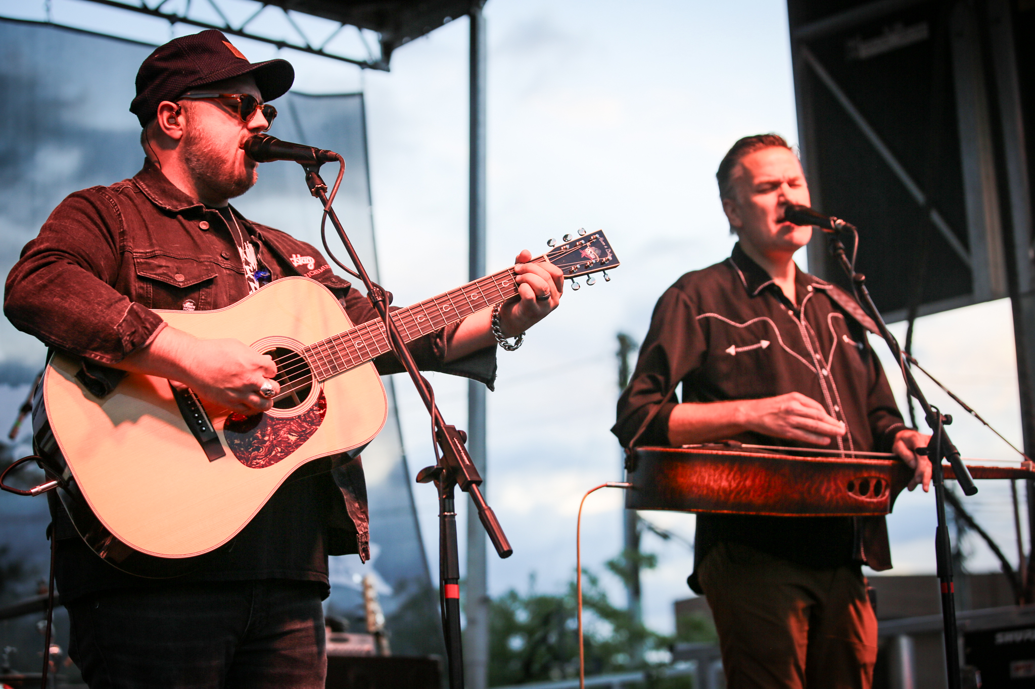 Rob Ickes and Trey Hensley perform together at Bristol Rhythm and Roots. 